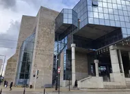 photo  un manceau était jugé ce lundi 16 mars 2026 par le tribunal correctionnel du mans pour avoir tenté d’étrangler sa femme. 