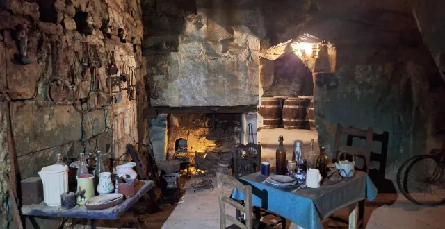 photo  véritable reconstitution du temps passé, la cave vivante du champignon rouvrira le 1er avril prochain.  &copy;  co 