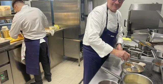 photo  le chef olivier samson reconquiert son étoile michelin au domaine du liziec à vannes (morbihan).  &copy;  ouest-france 