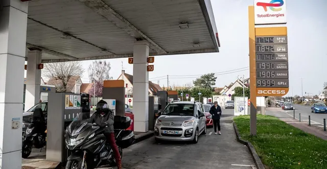photo  sur un litre de gazole à 1,90 €, la marge nette des distributeurs, la seule sur laquelle ils puissent agir, n’est que de 1 à 3 centimes, selon les stations.  &copy;  martin roche / ouest-france 
