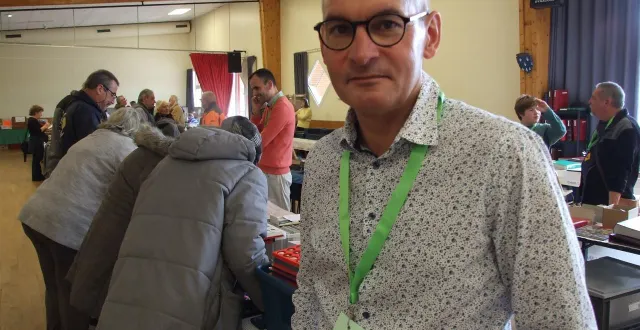 photo  olivier hemonnet a remporté les élections municipales à connerré, avec plus de 76 % des votes.  &copy;  ouest-france 