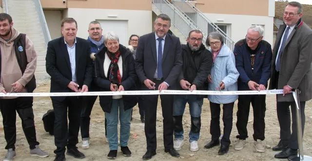 photo  lors de la cérémonie d’inauguration.  &copy;  le maine libre 