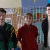 photo de gauche à droite : aidan, sina et gabriel, de parcours le monde, présents à la matinée jobs d’été.