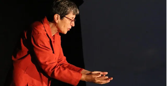 photo  claire guillermin contera ce vendredi soir à la bibliothèque  &copy;  archives co 