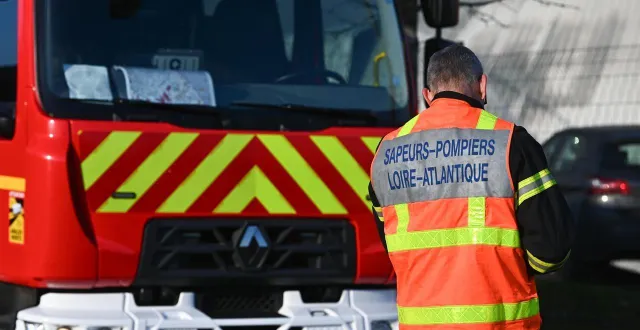 photo  une trentaine de pompiers sont mobilisés sur un incendie à saint-lumine-de-coutais (loire-atlantique) ce mardi 17 mars 2026.  &copy;  franck dubray / ouest france 