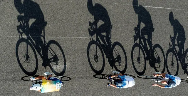photo  juste à côté du circuit bugatti où se déroulent les 24 heures vélo, les 6 heures du mans se dérouleront à quatre reprises.  &copy;  archives le maine libre - xavier sarrat 