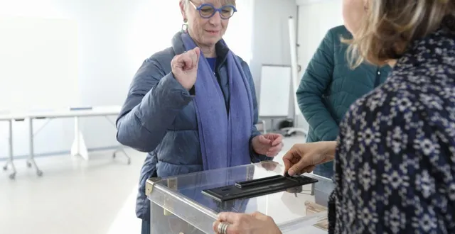 photo  isabelle pucelle (lfi) était la tête de la liste saumur citoyenne sociale et écologique.  &copy;  co 