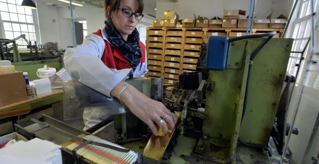 photo  la société bohin, dernier fabricant français d’aiguilles et d’épingles, annonce l’ouverture d’une filiale aux usa.  &copy;  archives stéphane geufroi / ouest-france 