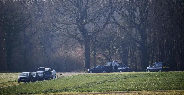 photo  nathan badji et stevan mathieu avaient reconnu avoir déterré, puis renterré, les corps de leslie hoorelbeke et kevin trompat en décembre 2022.  &copy;  afp 