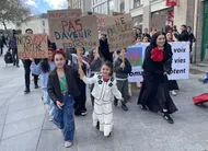 photo  les membres de la communauté rom de nantes se mobilisent pour faire entendre leurs voix par les urnes. 