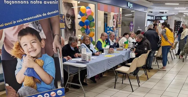 photo  lors de l’opération de dépistage du diabète organisée par le lions club d’argentan, samedi 14 mars 2026 dans la galerie commerçante du centre e.leclerc.  &copy;  lions club d’argentan 