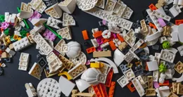 photo  pr�s de cinq millions de pi�ces de lego� se sont d�vers�es dans la manche en 1997. 