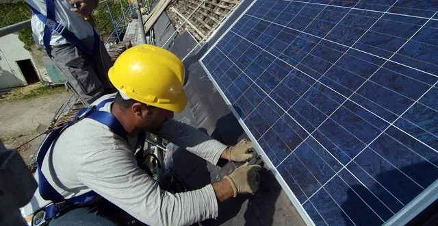 photo  en france, ces modalités de soutien sont de deux ordres : les contrats d’obligation d’achat et les compléments de rémunération. photo d’illustration.  &copy;  archives ouest-france 
