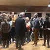 photo dimanche soir, le public est venu nombreux assister à l’annonce des résultats des élections municipales à verrières-en-anjou. l’annonce s’est fait attendre, dans une tension palpable et devant une affluence jamais vue auparavant.