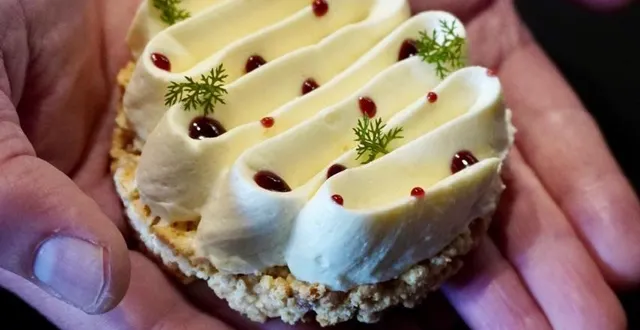 photo  une association chocolat blanc camembert : le dessert proposé par lucas renault, candidat à top chef.  &copy;  lucas renault 