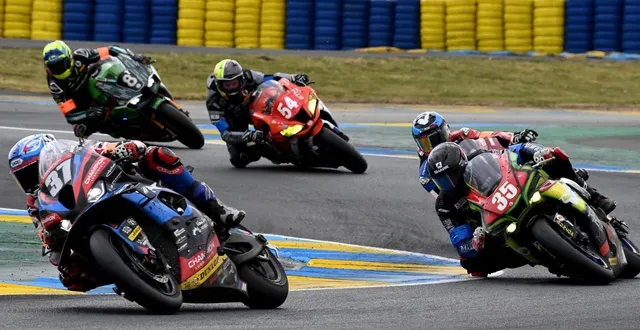 photo  soixante équipages seront au départ des 24 heures motos 2026 au mans.  &copy;  marc ollivier / archives ouest-france 