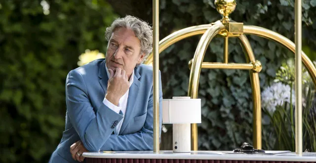 photo  emmanuel teyssier, incarné par benjamin baroche, sera bientôt de retour dans « ici tout commence ».  &copy;  ©caroline perrier / capa picture 