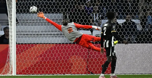 photo  hervé koffi réalise une saison de haute volée, au sco.  &copy;  marc ollivier/ouest-france 
