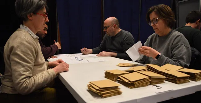 photo  cholet, dimanche 15 mars 2026. isabelle leroy et la liste « cholet, un nouveau jour » sont en tête dans 30 des 36 bureaux de vote.  &copy;  co - julien sureau 
