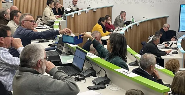 photo  mercredi 11 mars 2026, les élus de lbn communauté ont voté à bulletin secret l’adoption du plan local d’urbanisme intercommunal en chantier depuis mai 2021.  &copy;  ouest-france 