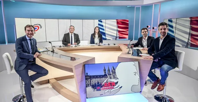 photo  ce mercredi 18 mars 2026, france 3 normandie et ouest-france organisaient un débat d’entre-deux-tours des élections municipales à caen (calvados). de gauche à droite : aristide olivier (maire sortant, divers droite), franck besnier (france 3), louise delépine (ouest-france), rudy l’orphelin (union de la gauche) et aurélien guidi (lfi).  &copy;  martin roche / ouest-france 