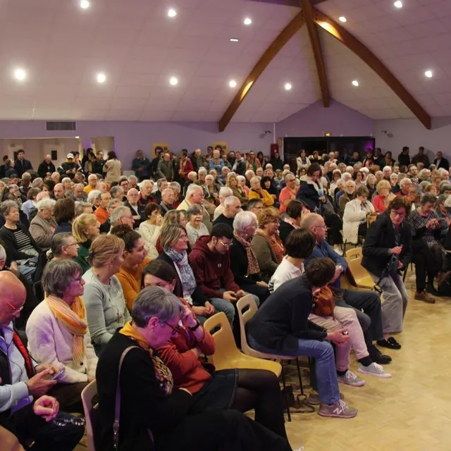 Bernard Cazeneuve était présent à La Flèche ce mercredi 18 mars 2026 pour soutenir la maire PS sortante Nadine Grelet-Certenais. Ouest-France photo bernard cazeneuve était présent à la flèche ce mercredi 18 mars 2026 pour soutenir la maire ps sortante nadine grelet-certenais. © ouest-france
