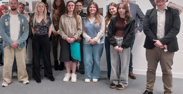 photo  des élèves du lycée flora-tristan présentent jusqu’au 10 avril une exposition artistique, sous la conduite de l’artiste-plasticienne raphaëlle curci.  &copy;  ouest-france 