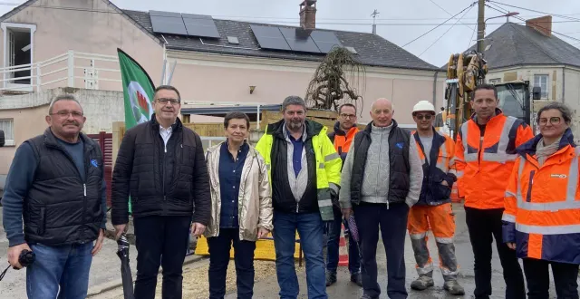 photo  élus locaux et départementaux ont acté la fin du chantier d’enfouissement des réseaux.  &copy;  ouest-france 