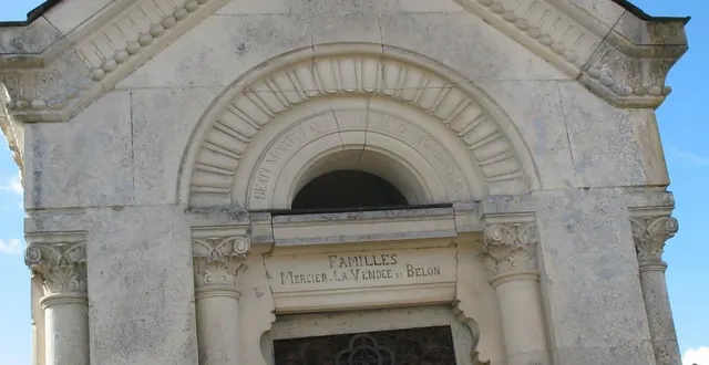 photo  la chapelle de la famille mercier et belon.  &copy;  co 