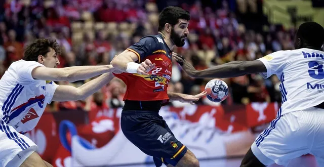 photo  après leur défaite face à l’espagne lors de l’euro, les bleus les retrouvent en match amical ce jeudi 19 mars.  &copy;  bo amstrup / ritzau scanpix via afp 