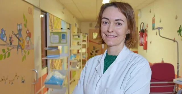 photo  fleur lorton : « l’intelligence artificielle ne remplace en aucun cas le médecin ; elle agit comme un second regard, un copilote qui sécurise notre analyse… »  &copy;  chu de nantes 