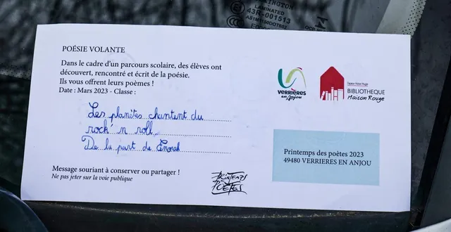 photo  un exemple de pv (poésie volante) déposée aux abords des écoles élémentaires de la commune de pellouailles-les-vignes en maine-et-loire.  &copy;  ouest-france 