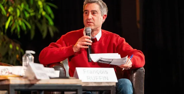 photo  françois ruffin lors du dernier forum philosophique le monde - le mans en février 2026.  &copy;  le maine libre - xavier sarrat 