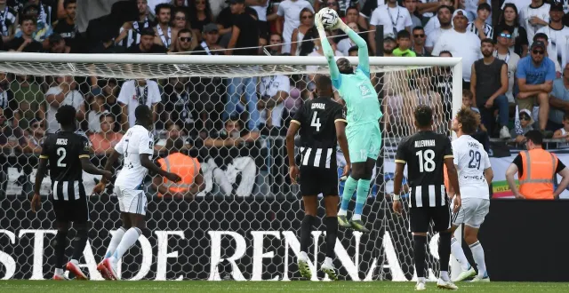 photo  hervé koffi, ici lors de la 1re journée face au paris fc.  &copy;  josselin clair 