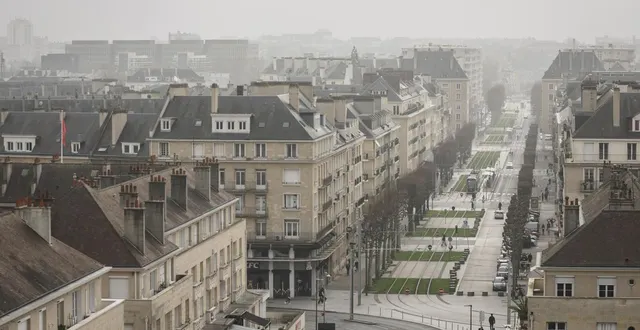 photo  le 7 mars dernier, la ville de caen (calvados) était couverte d’un ciel voilé dû à la présence de sable du sahara dans l’air.  &copy;  charles bury, ouest-france 