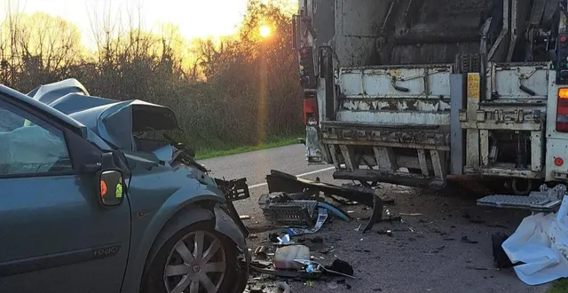 photo  une collision s’est produite ce jeudi 19 mars 2026 à hauteur de saint-pierre-du-val au lieu-dit le mesnil entre honfleur et pont-audemer (calvados).  &copy;  ccphb 