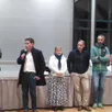 photo stéphane jeannneteau lors de sa prise de parole après l’annonce des résultats. de gauche à droite : marc berjon, stéphane jeanneteau, monique greffier, mathieu chastrey, christophe daniel et annabelle gautier.