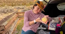 Info insolite la jeune femme ne fait pas que courir, elle fabrique également du beurre.