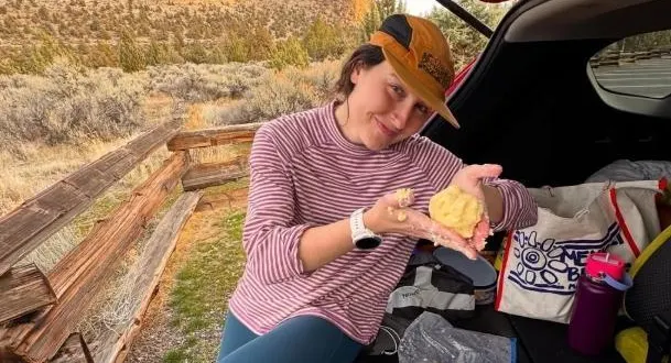 photo  la jeune femme ne fait pas que courir, elle fabrique également du beurre.  &copy;  instagram : lib_claire 
