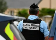 photo  quatre personnes ont été interpellées en sarthe dans le cadre d’une affaire d’escroquerie à la carte bancaire. 