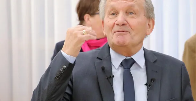 photo  pierre pavis (ici en 2019) a été maire d’argentan de 2001 à 2019.  &copy;  archives ouest-france 