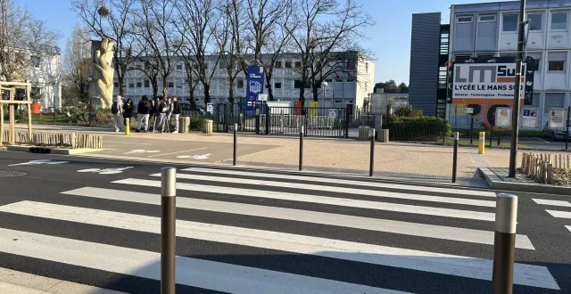 photo  le mans, jeudi 19 mars 2026. les élèves du lycée le mans sud n’ont pas été informés de cette interpellation.  &copy;  le maine libre 