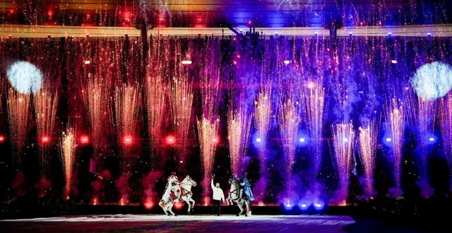 photo  les costumes des deux cavaliers ont été réalisés par deux couturières installées à mauléon.  &copy;  @ france rugby / julien poupart 