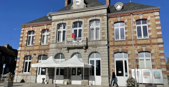 photo  la mairie de putanges-le-lac dimanche 15 mars 2026.  &copy;  ouest-france 