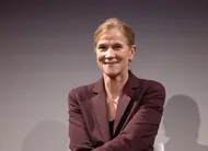 photo  jill ellis, directrice du football de la fifa, et la fifa ont opté pour de nouvelles réglementations afin de développer la place des entraîneuses au haut niveau. 