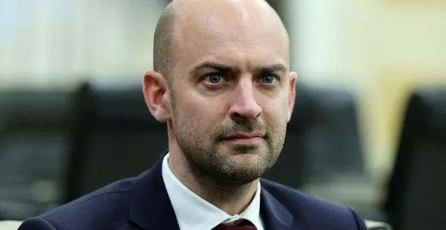 photo  le ministre français des affaires étrangères jean-noël barrot assiste à une réunion avec le premier ministre libanais nawaf salam au palais du gouvernement à beyrouth, au liban, le 19 mars 2026. jean-noël barrot est en visite officielle à beyrouth pour rencontrer les dirigeants libanais.  &copy;  epa/wael hamzeh 