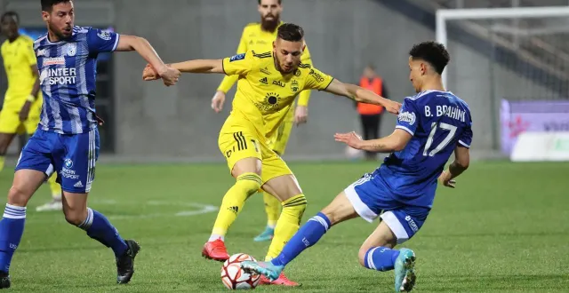 photo  un joueur amateur rejoindra farid el melali et le pau fc l’été prochain.  &copy;  afp 