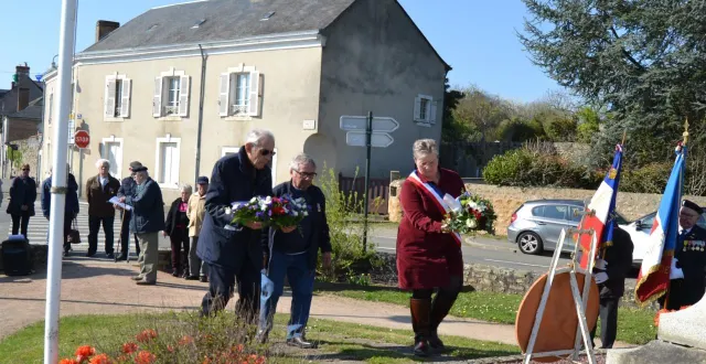photo  jeudi après-midi, un hommage a été rendu aux victimes de la guerre d’algérie.  &copy;  le maine libre 