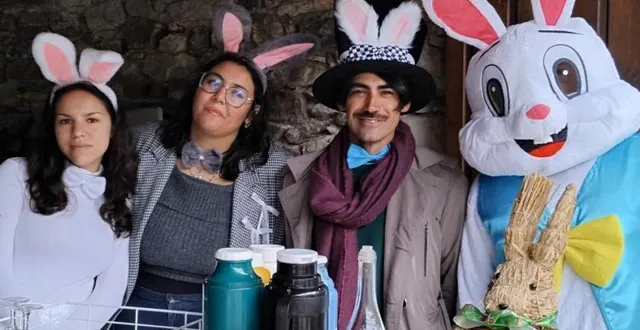 photo  hélène poncet-laverdure, sylvain marçais et leur équipe du p’tit train sont prêts pour emmener petits et grands à la chasse aux œufs de pâques.  &copy;  co 