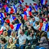 photo près de 5 400 spectateurs, drapeaux en main, ont garni les tribunes d’antarès arena pour ce match des bleus